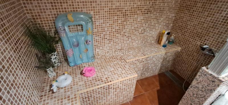 Foto a85aa98f-3680-44b9-aad7-d9c485c8479b. Xalet amb xemeneia calefacció aparcament piscina a Masquefa