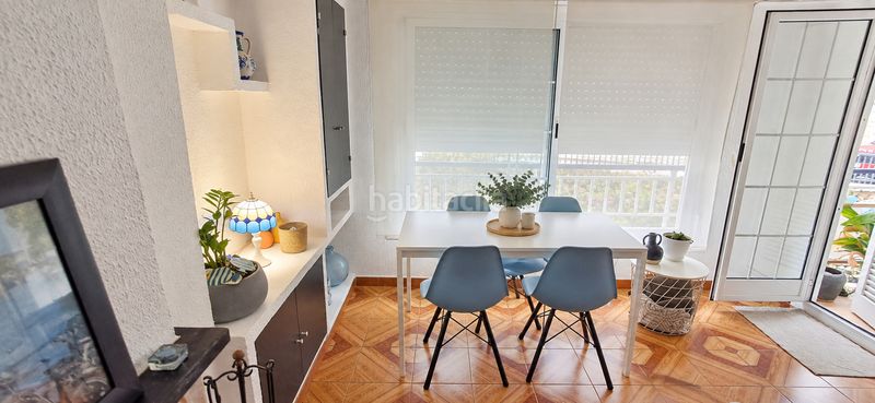 Foto 90ae69c4-9324-4e58-bc6a-fc7881139eaf. Apartament amb xemeneia calefacció aparcament piscina a Castelldefels