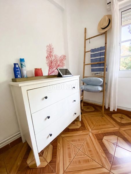 Foto a9437af7-8937-4f5c-81a5-b0c50fab0a6a. Apartament amb xemeneia calefacció aparcament piscina a Castelldefels