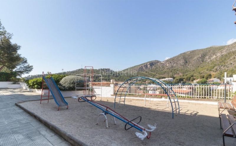 Foto b04e1bda-86ee-489e-a185-73545e14af4e. Apartament amb xemeneia calefacció aparcament piscina a Castelldefels