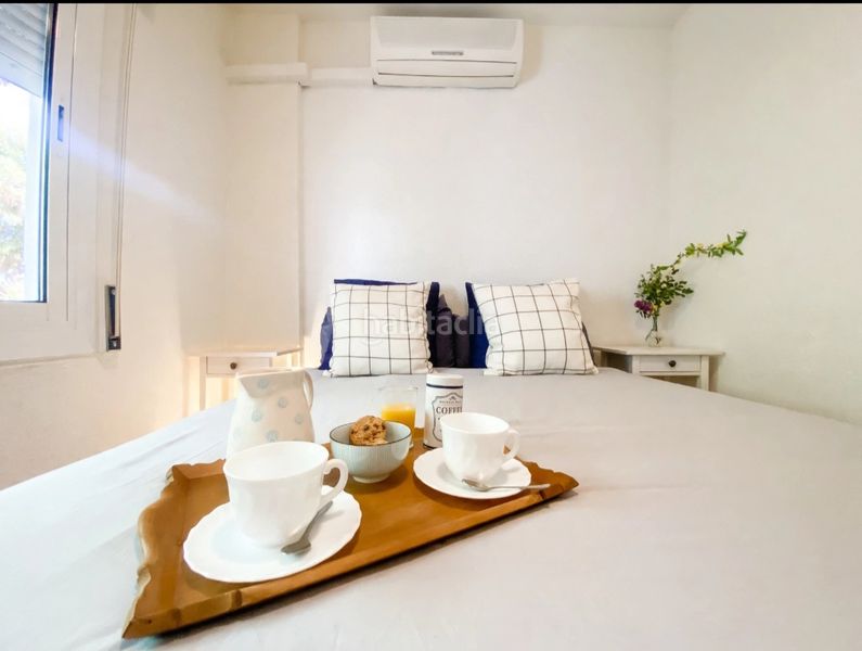 Foto b5f7d8ed-6ddc-4dad-bf7d-e4423ae743f0. Apartament amb xemeneia calefacció aparcament piscina a Castelldefels