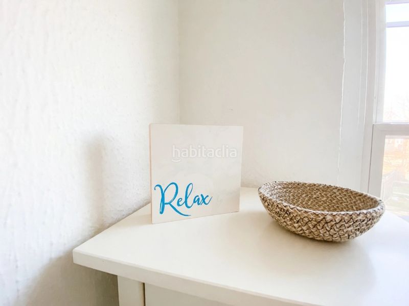 Foto f89418f8-4419-4051-af2e-51b4265bd1bb. Apartament amb xemeneia calefacció aparcament piscina a Castelldefels