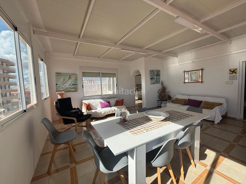 Foto 9611eed5-1298-4039-b991-3c6d97637af3. Rent penthouse with fireplace in Los Europeos Torrevieja