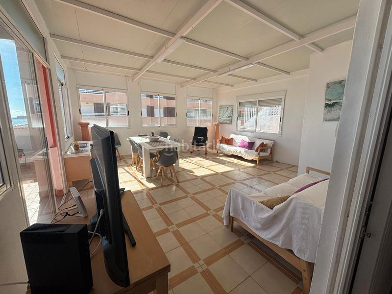 Foto bc7eedae-4c2b-424e-9653-369376bc4e6c. Rent penthouse with fireplace in Los Europeos Torrevieja
