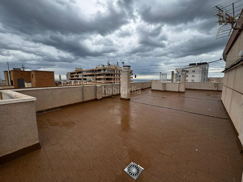 Foto ec9186fb-8b60-4ceb-a954-1532c4f83622. Àtic amb piscina a Los Europeos Torrevieja