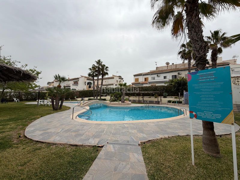 Foto ad429c9e-0410-4fde-9c7c-013cf9c4e2e2. Pis amb piscina a Cañada del Molino Torrevieja