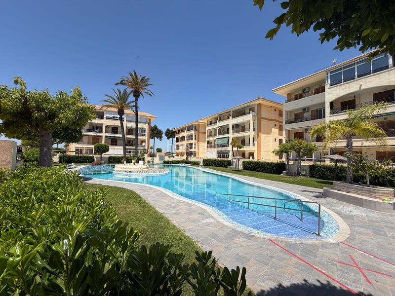 Foto 4b456619-2baa-4541-af55-279ddbda0d47. Pis amb piscina a Cañada del Molino Torrevieja