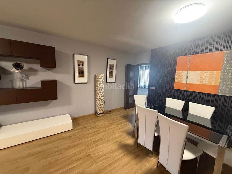 Foto dd0f6098-9cd9-44b6-9b3f-d3c8b7d13f52. Piso en Peñamefecit - Avda Barcelona Jaén