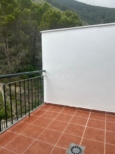 Foto d3329fd5-9e78-4f64-bee5-90c4fb5cd21c. Xalet a Jabalcuz Jaén
