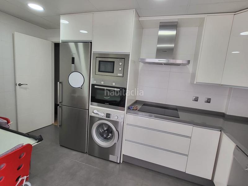 Foto 2241d74d-adee-4168-94cd-2a9c3b10cf5e. Dachwohnung in Peñamefecit - Avda Barcelona Jaén