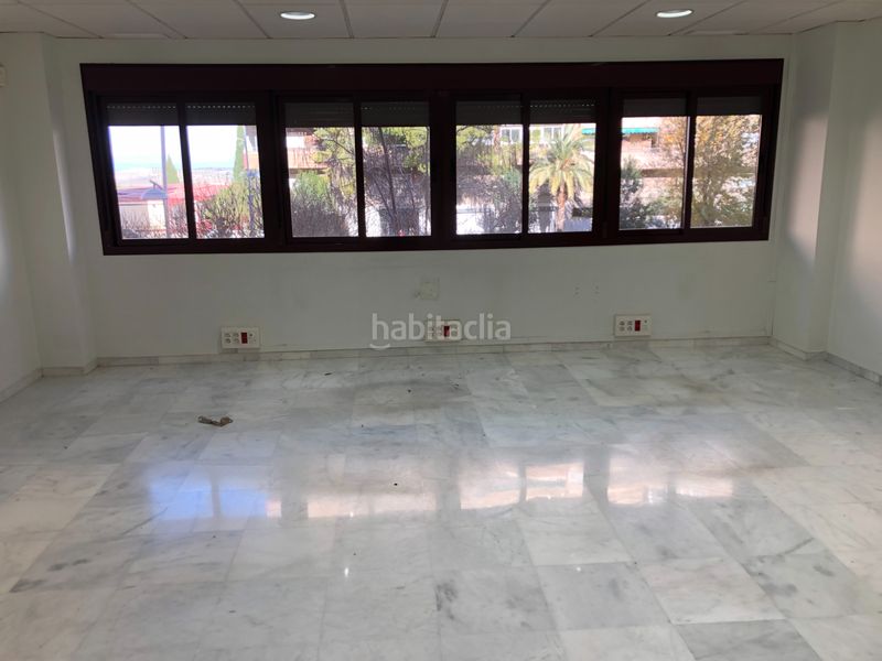Foto 98c89f5d-b771-4a0b-b27b-d2bfa24a8b9e. Oficina a Santa Isabel Jaén