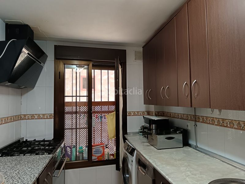 Foto 4c274e36-2868-4d8d-87aa-d0eb1c7797b4. Pis a calle arquillos 2 a Ctra. Circunvalación - La Magdalena Jaén