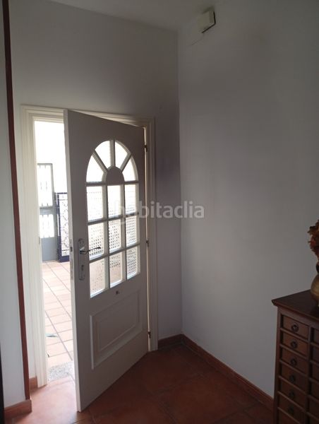 Foto 40036cf9-a801-46c1-b4fc-d031ab80de13. Casa adossada amb xemeneia calefacció a Peñamefecit - Avda Barcelona Jaén