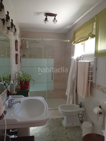 Foto 8d4d1801-b048-4dda-8c99-93cb1d16153f. Casa adossada amb xemeneia calefacció a Peñamefecit - Avda Barcelona Jaén