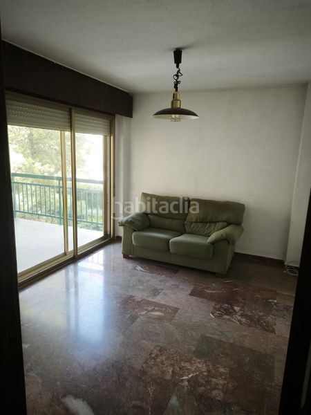 Foto d78fe855-a232-4745-a49a-83450839957a. Pis amb calefacció aparcament piscina a Hospital Jaén