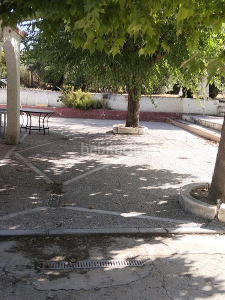 Foto a14fad49-4a84-43b4-956f-86047398796f. Xalet amb xemeneia aparcament piscina a Guardia de Jaén (La)