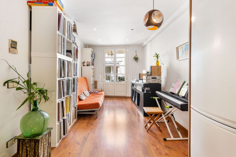 Foto 48f0b7e6-d0a6-43ef-9c3b-299020fe9179. Pis amb calefacció a Raval Barcelona