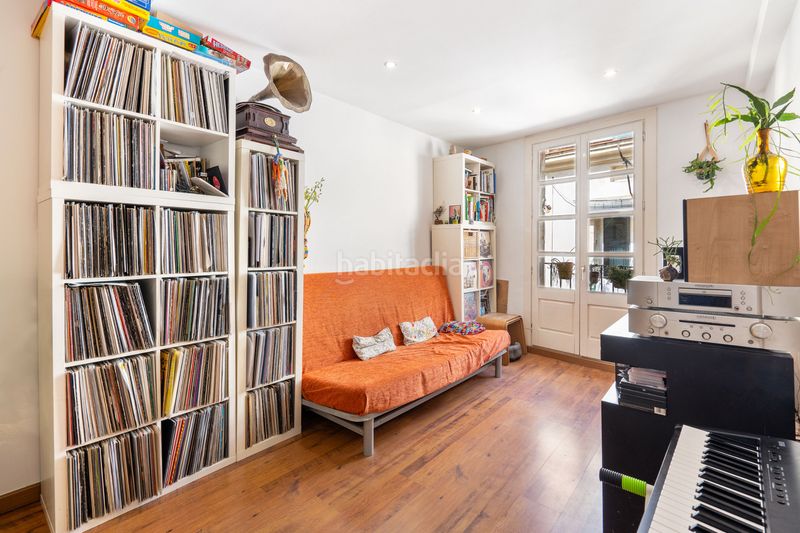 Foto 7f7a374c-fd20-4f0a-995d-126b331d5840. Pis amb calefacció a Raval Barcelona