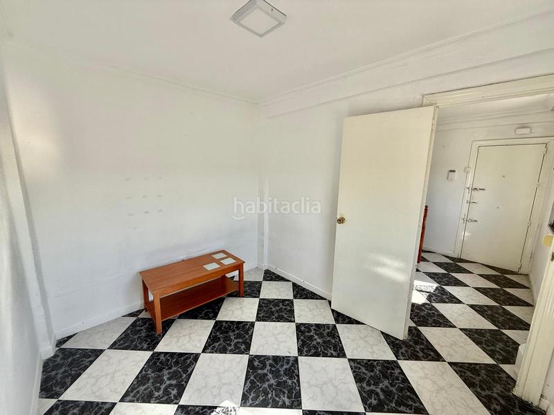 Foto 6f7ad1c6-d065-4457-a96c-832f44274e50. Appartamento con riscaldamento in Los Pájaros Sevilla