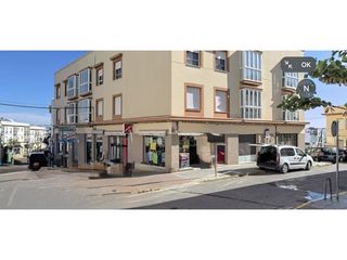 Local Comercial  Carretera fuente amarga 3. Oportunidad de inversión y negocio en el centro de chiclana  ave