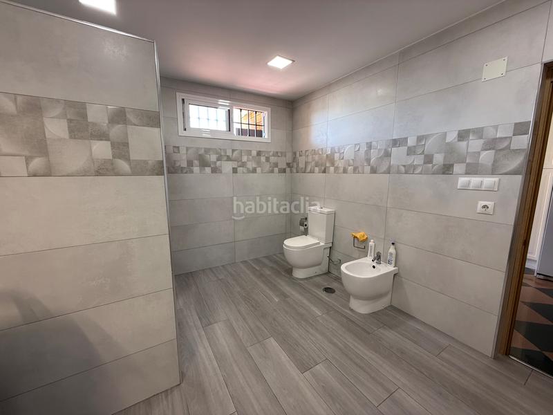 Foto 93627a8a-2907-40de-8ef2-1491bdc2ee4c. Semi detached house with heating in Torreblanca Sevilla