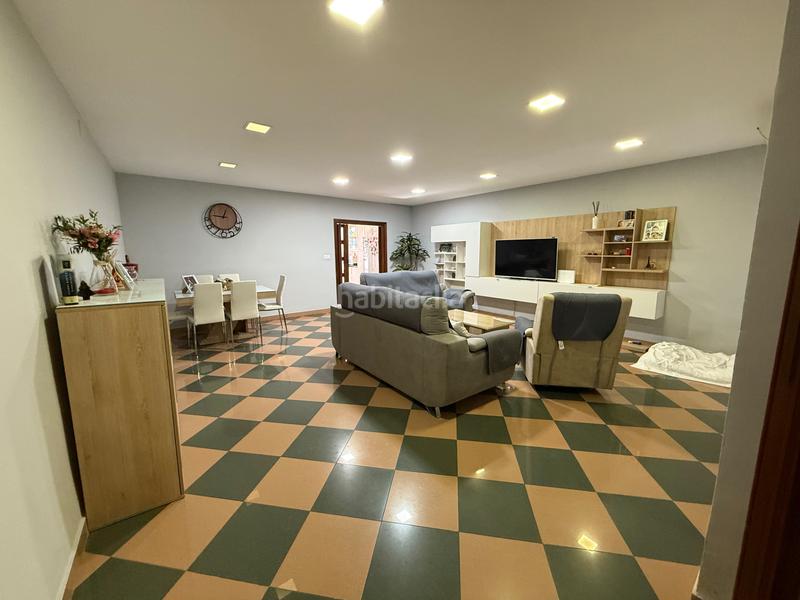 Foto bdaba8f5-76e7-492d-b5d1-a8d9fecea85c. Semi detached house with heating in Torreblanca Sevilla