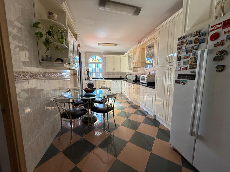 Foto c8be60ef-b13d-417f-9151-3ca652bc5d14. Semi detached house with heating in Torreblanca Sevilla