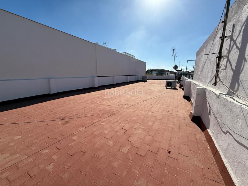 Foto f7ee1d2d-c027-436c-a49e-42383665e575. Semi detached house with heating in Torreblanca Sevilla