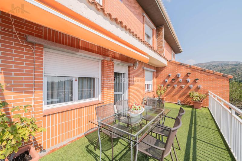 Foto 1f4e7eb4-f5e3-4ce2-a39d-48736e7b137f. Casa aparellada amb calefacció aparcament a Miraflores de la Sierra