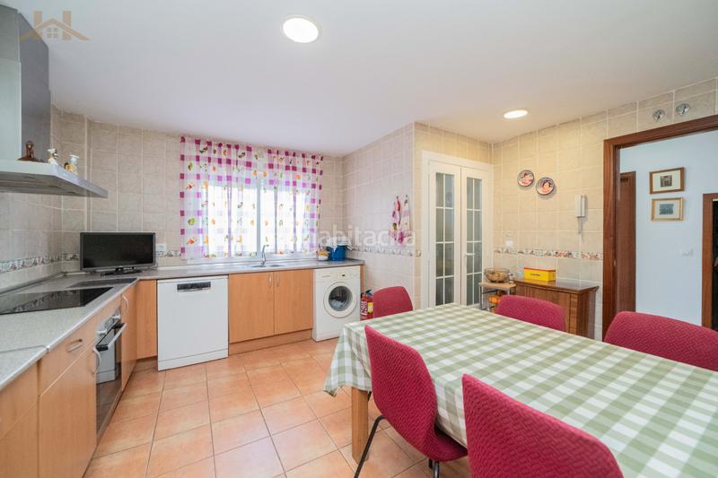 Foto 4e55d54f-b106-4a42-bdc7-420932875f49. Casa aparellada amb calefacció aparcament a Miraflores de la Sierra