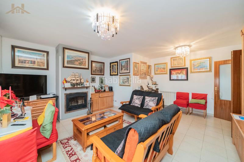 Foto 7dd62613-0be8-4f8e-a0ae-b8dfe4a0e05c. Casa aparellada amb calefacció aparcament a Miraflores de la Sierra