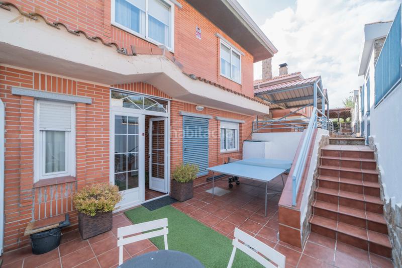 Foto fa2366f6-0918-478c-b3b7-5f89c6a5c668. Casa aparellada amb calefacció aparcament a Miraflores de la Sierra