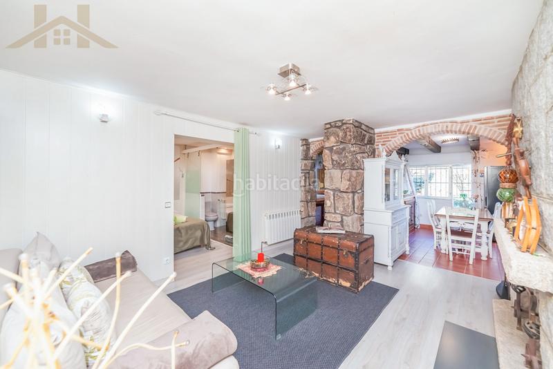 Foto 0a0a990f-fd26-4823-953d-8e6549129b4c. Xalet amb xemeneia aparcament a Manzanares el Real