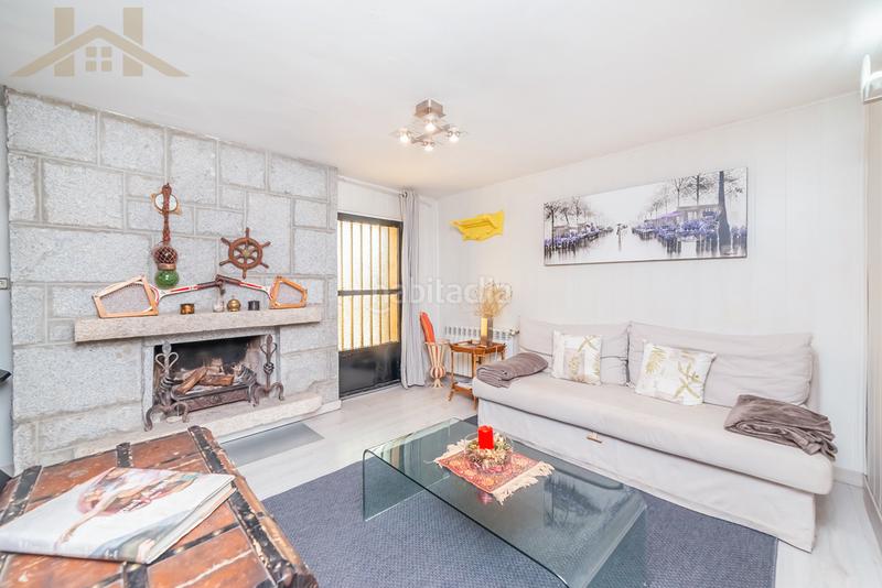 Foto ac312e7c-108c-480f-a255-88ca8395f1e2. Xalet amb xemeneia aparcament a Manzanares el Real