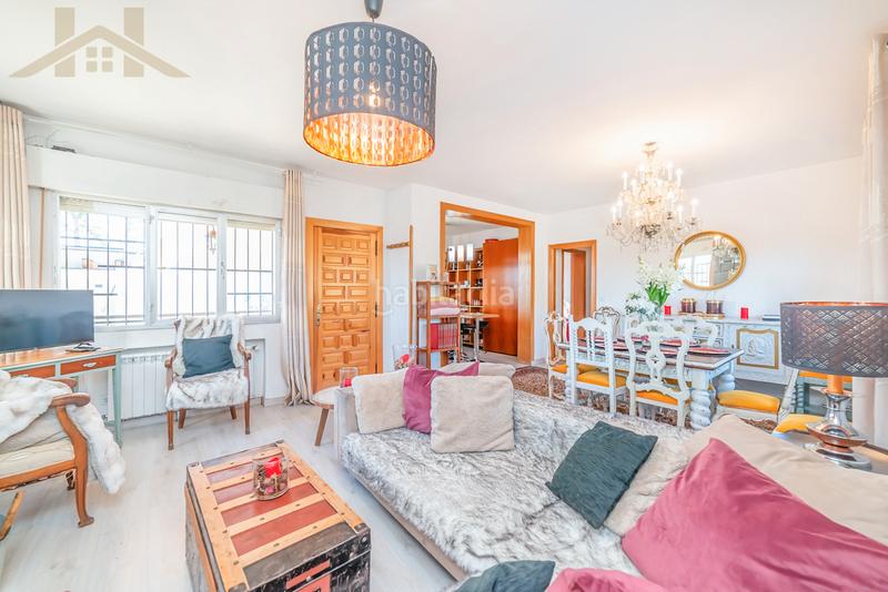 Foto f2f9d14f-4a9c-4994-80b0-02fb2acdebe5. Xalet amb xemeneia aparcament a Manzanares el Real