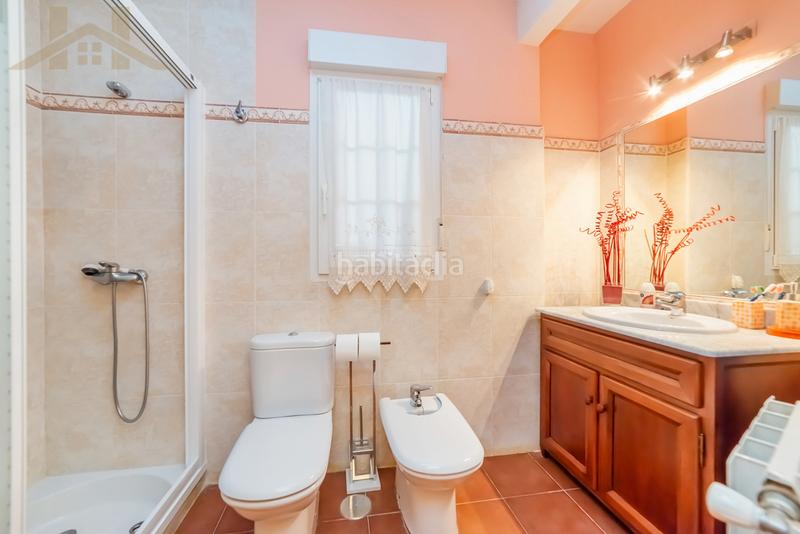 Foto 33db7986-dcf7-496d-94b6-9a48f99117a8. Chalet avec chauffage parking piscine dans Miraflores de la Sierra