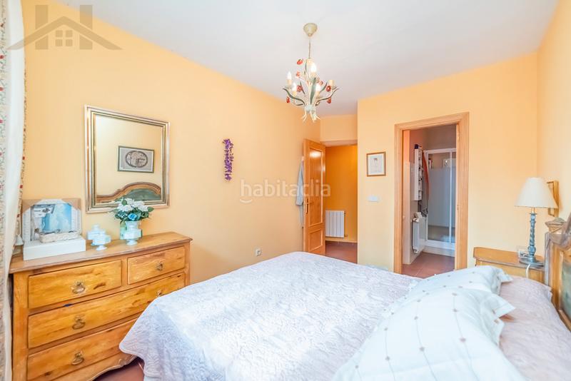 Foto 4ed559fd-042d-4e62-9739-fb605ae49998. Chalet avec chauffage parking piscine dans Miraflores de la Sierra