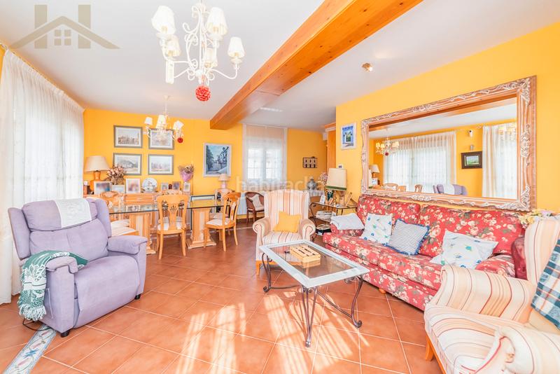 Foto c3a6e760-314f-44cf-8af7-d366b0b37827. Chalet avec chauffage parking piscine dans Miraflores de la Sierra