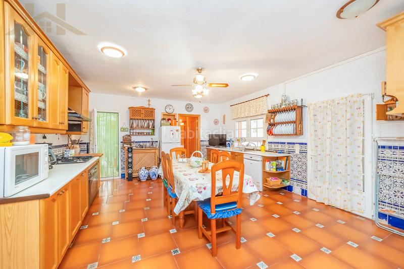 Foto db5c89b2-e8f2-4e94-88c9-0a9f4bbc091d. Chalet avec chauffage parking piscine dans Miraflores de la Sierra