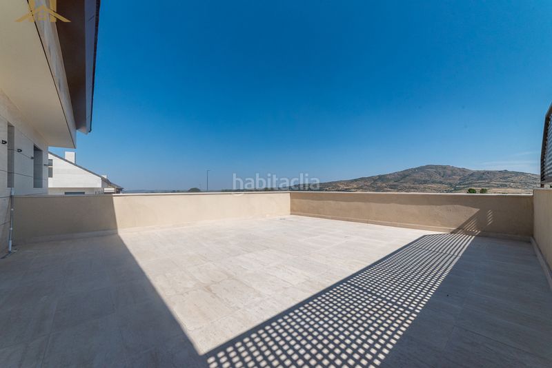 Foto cb34b660-c843-4d91-b8f5-c5a6768f7baf. Xalet amb calefacció aparcament piscina a Miraflores de la Sierra