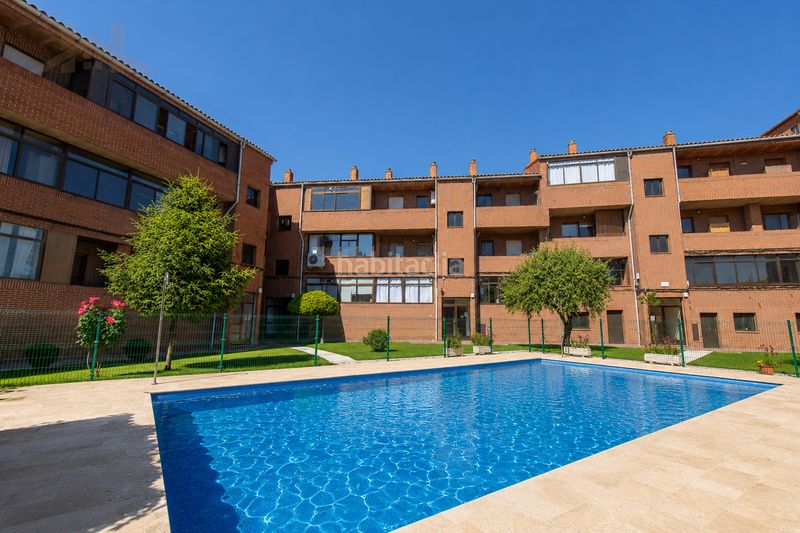 Foto 4b19bb73-f947-4e11-9068-75741c19655d. Dúplex amb calefacció piscina a Manzanares el Real