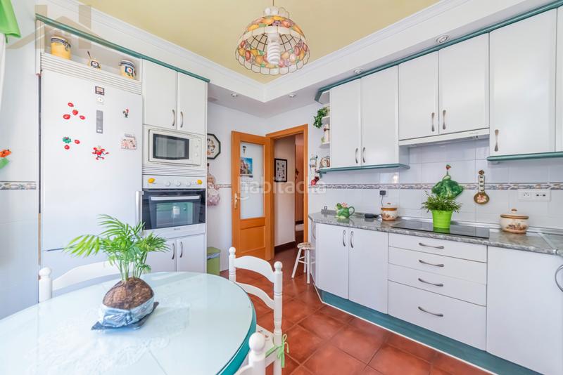 Foto 1e3c8d4b-78a2-497e-8746-193cddba383b. Casa bifamiliare con riscaldamento parcheggio in Miraflores de la Sierra