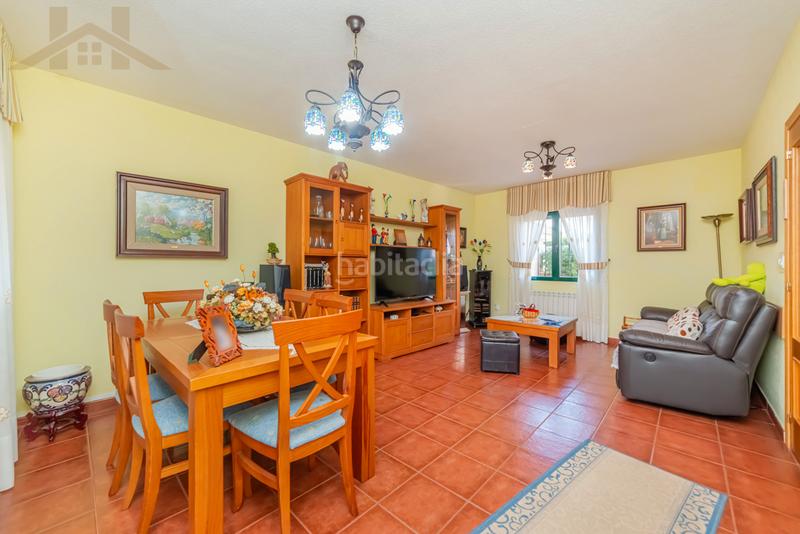 Foto 508156d1-00c0-406f-9133-6098ee859f67. Casa bifamiliare con riscaldamento parcheggio in Miraflores de la Sierra