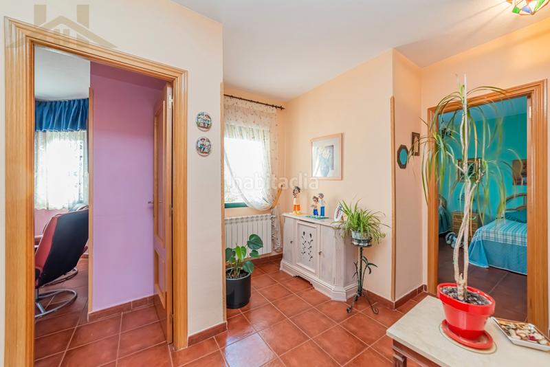 Foto 5bb302bf-9c77-40fa-aedc-90f43c1cc67d. Casa bifamiliare con riscaldamento parcheggio in Miraflores de la Sierra