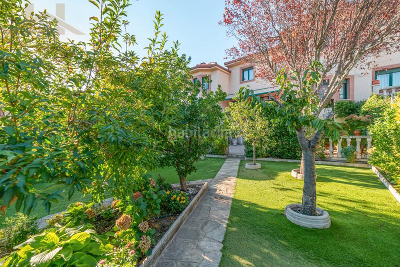 Foto 97da49af-d55e-40a9-a587-2184bf61c205. Casa bifamiliare con riscaldamento parcheggio in Miraflores de la Sierra