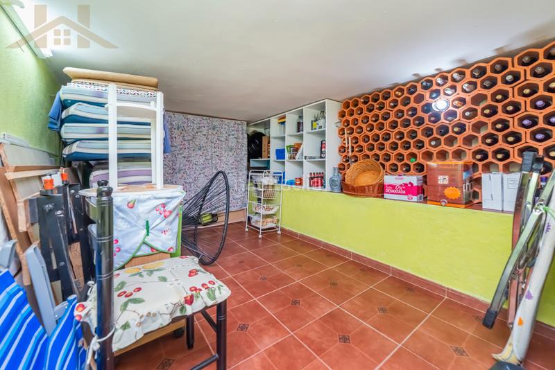 Foto b68c19aa-408a-4409-b702-1d686478422a. Casa bifamiliare con riscaldamento parcheggio in Miraflores de la Sierra