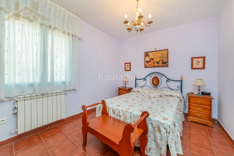 Foto c769bfc2-5302-4b81-80e4-f60a242c9861. Casa bifamiliare con riscaldamento parcheggio in Miraflores de la Sierra