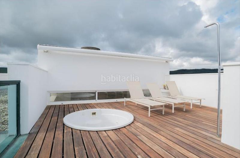 Foto 7ffd5f99-46a6-4fff-a5ba-afb9cc960b3a. Àtic amb calefacció aparcament a Sanxenxo pueblo Sanxenxo