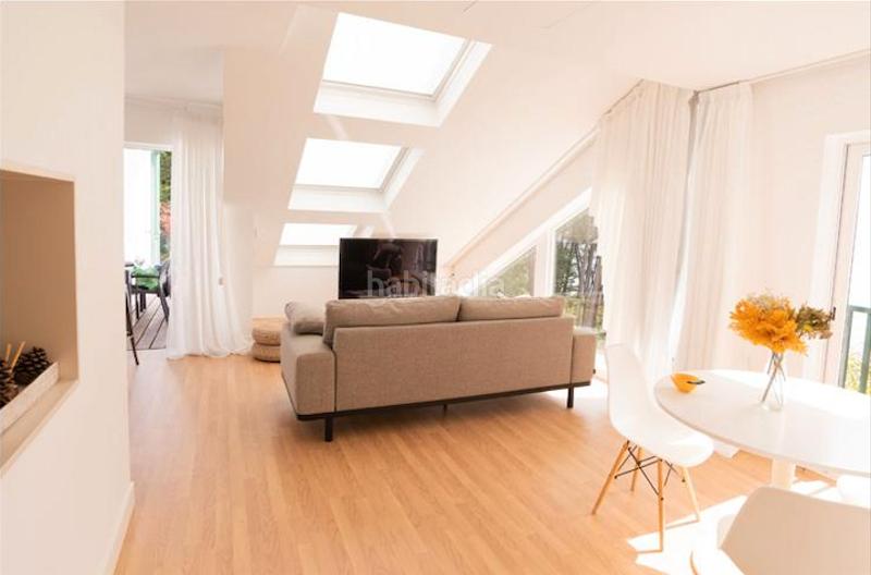 Foto dcdca854-a692-4e8f-bdac-81011fc9c6e2. Àtic amb calefacció aparcament a Sanxenxo pueblo Sanxenxo