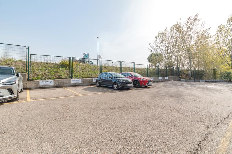 Foto 07f355d7-00fd-46ab-8d89-0674d60d181d. Ufficio in calle mahon 6 in El Pinar-Punta Galea Rozas de Madrid (Las)